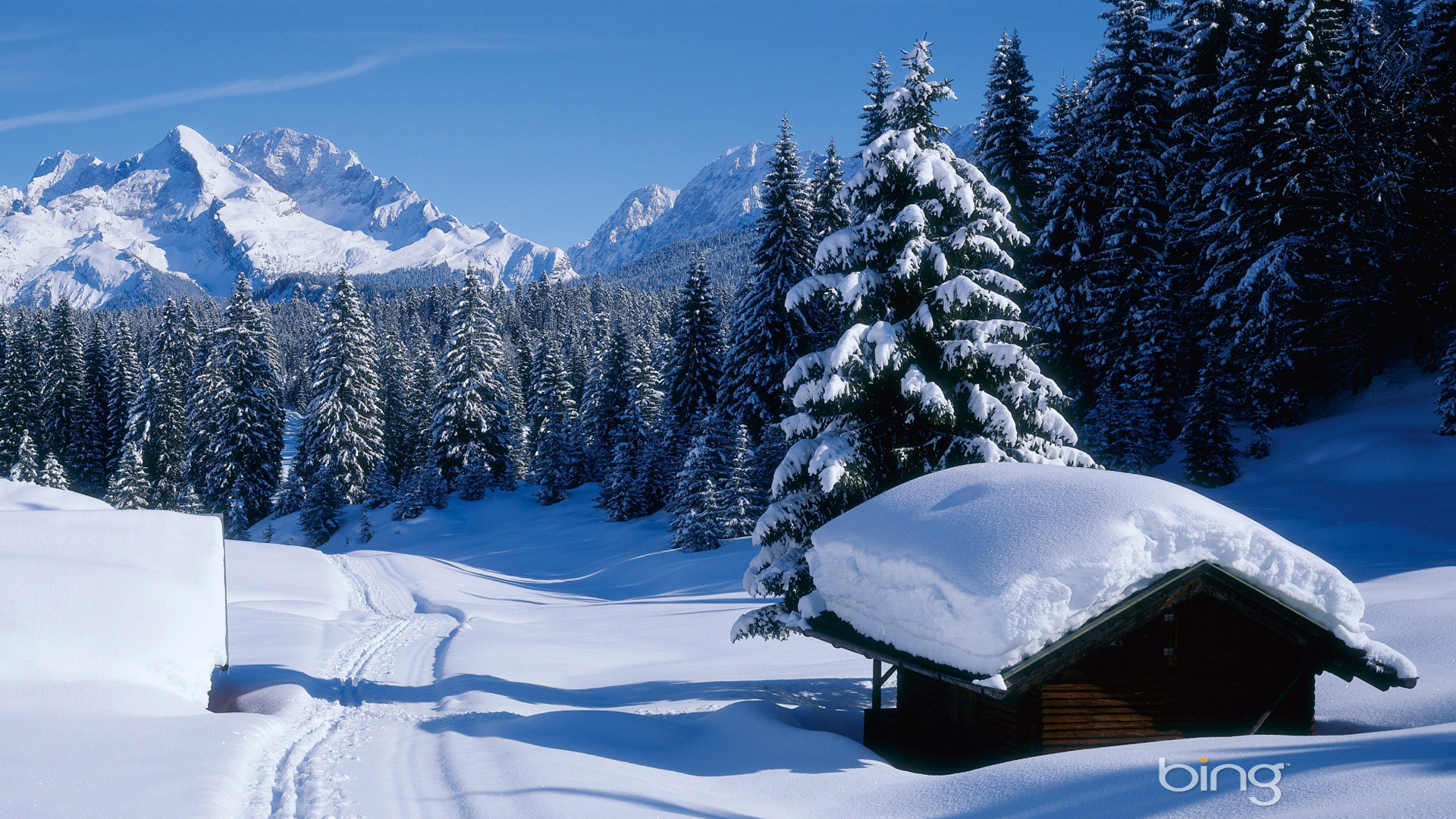 冬季雪景，山景，小木屋，树林，风景桌面壁纸