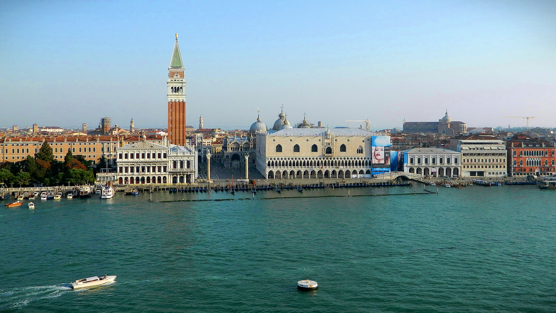 意大利，威尼斯，城市，房子，码头，风光桌面壁纸