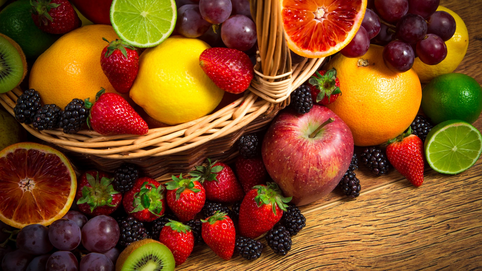 水果大全，草莓，黑莓，柠檬，苹果，葡萄，提子，橙，猕猴桃，篮子，水果写真桌面壁纸