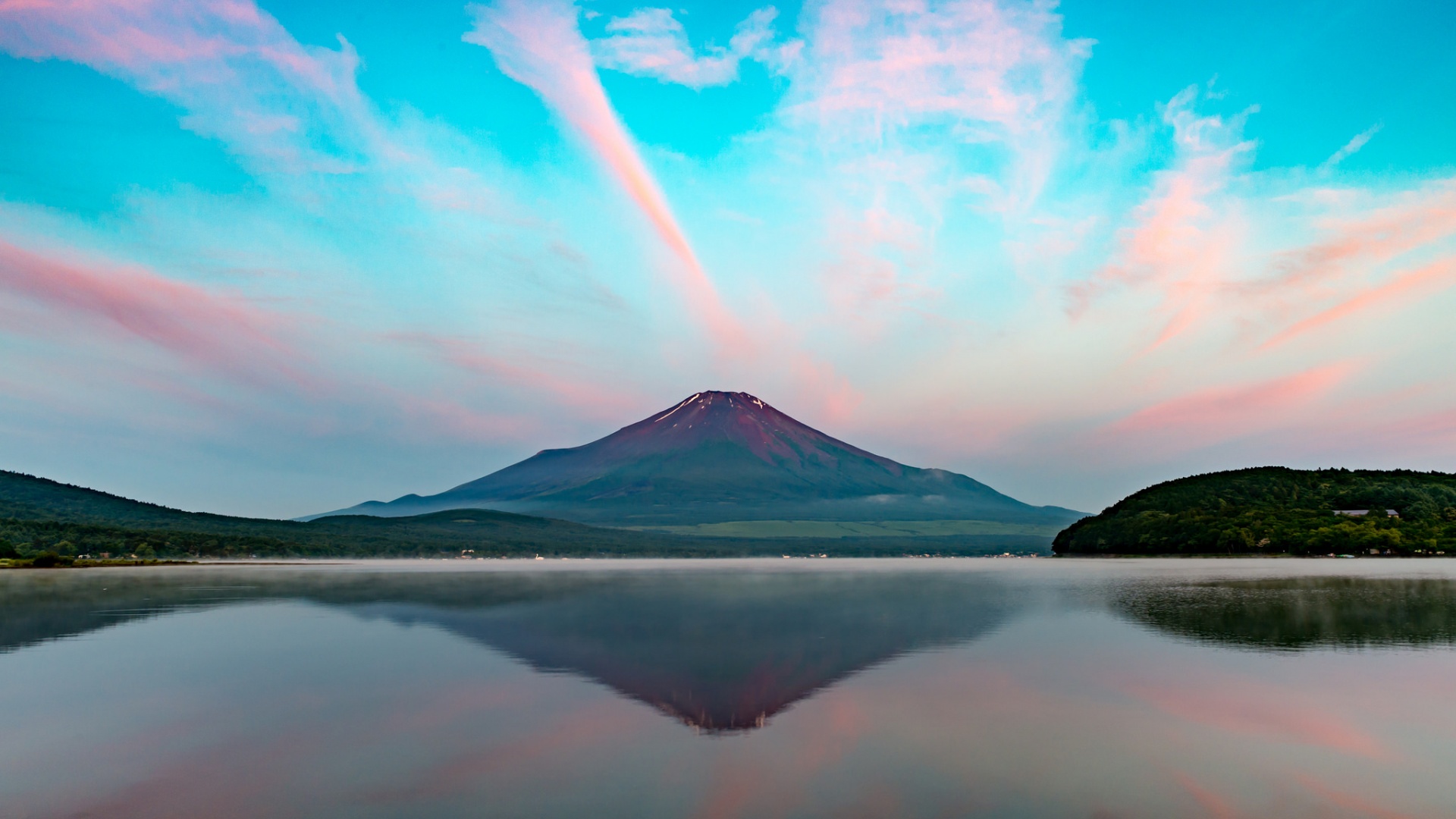 日本富士火山森林风景桌面壁纸