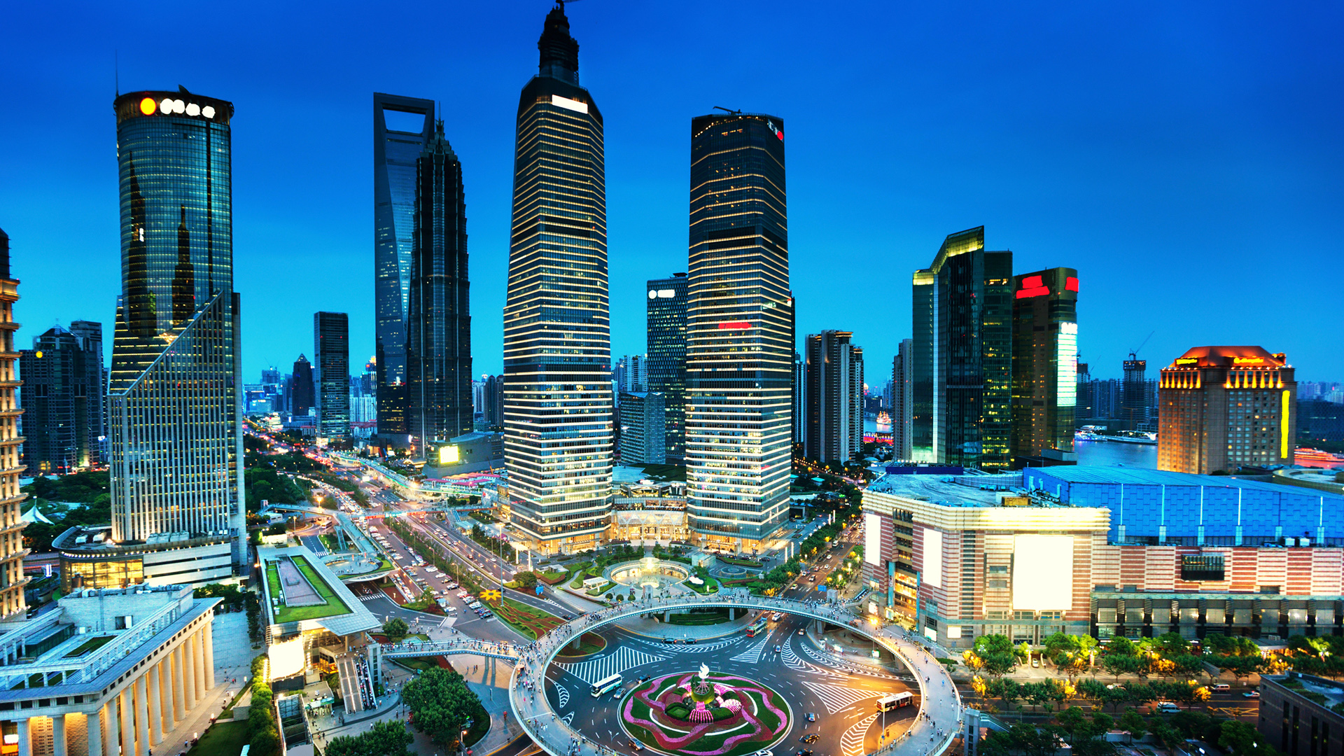 中国上海,大都市,晚上,摩天大楼风景桌面壁纸