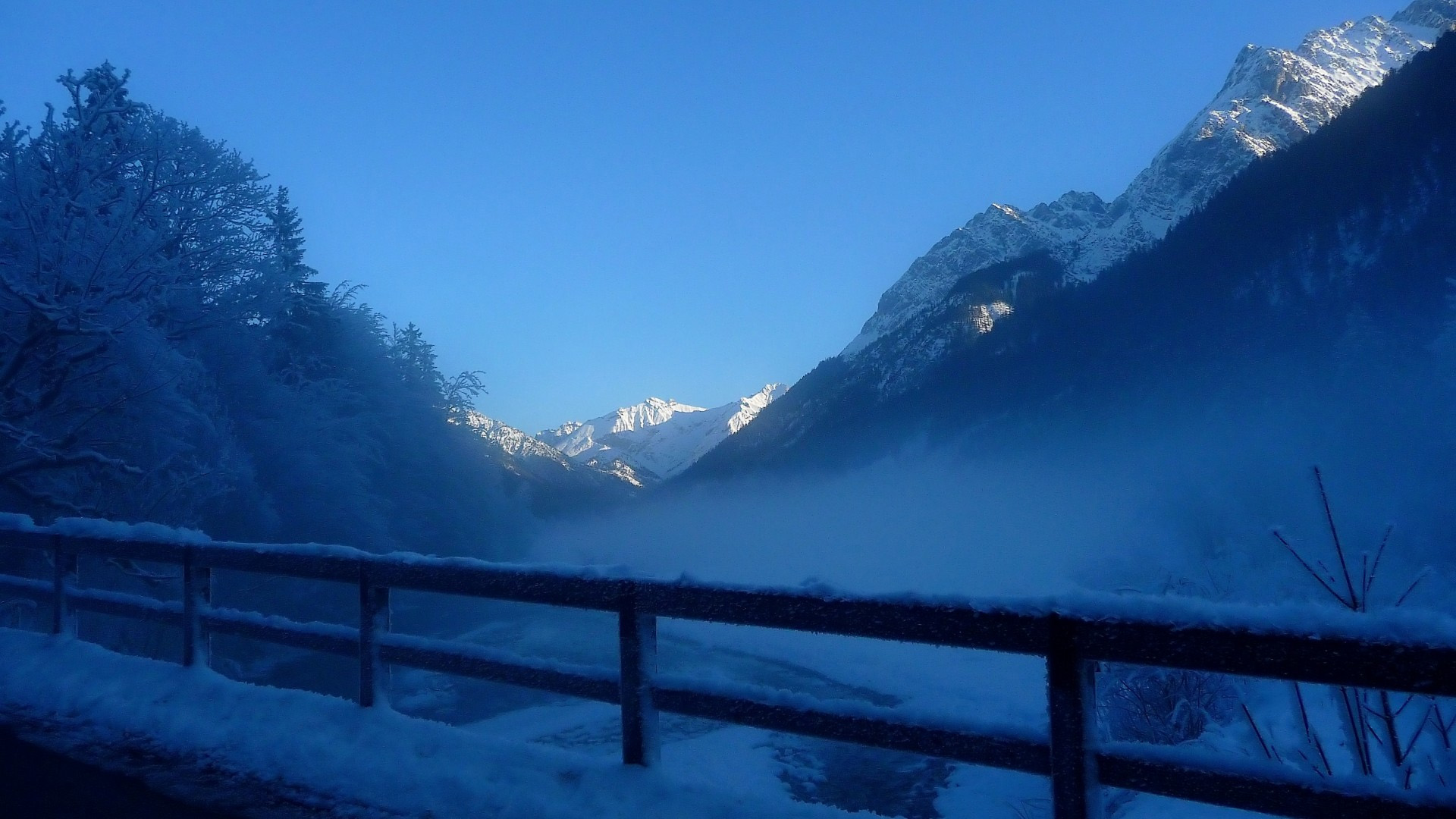 冬天,雪山,霜雾,自然宽屏壁纸