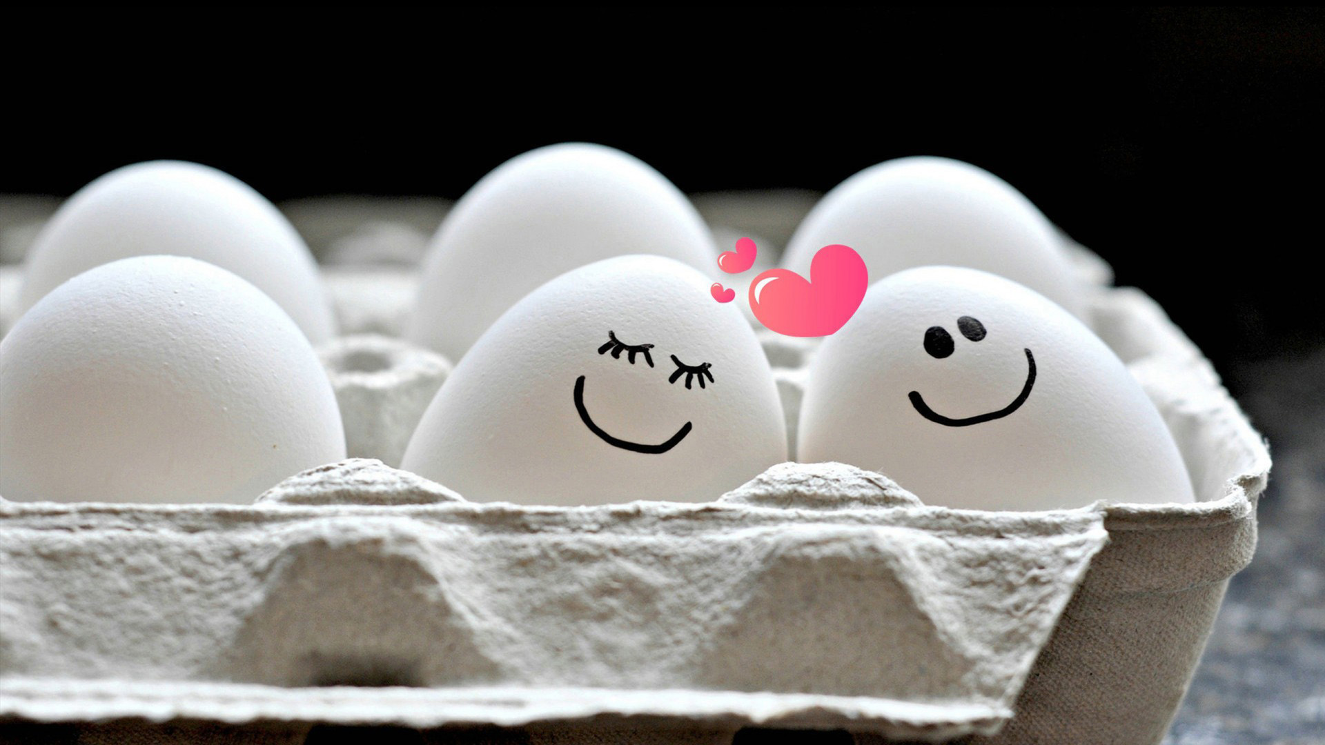 鸡蛋的爱情桌面壁纸