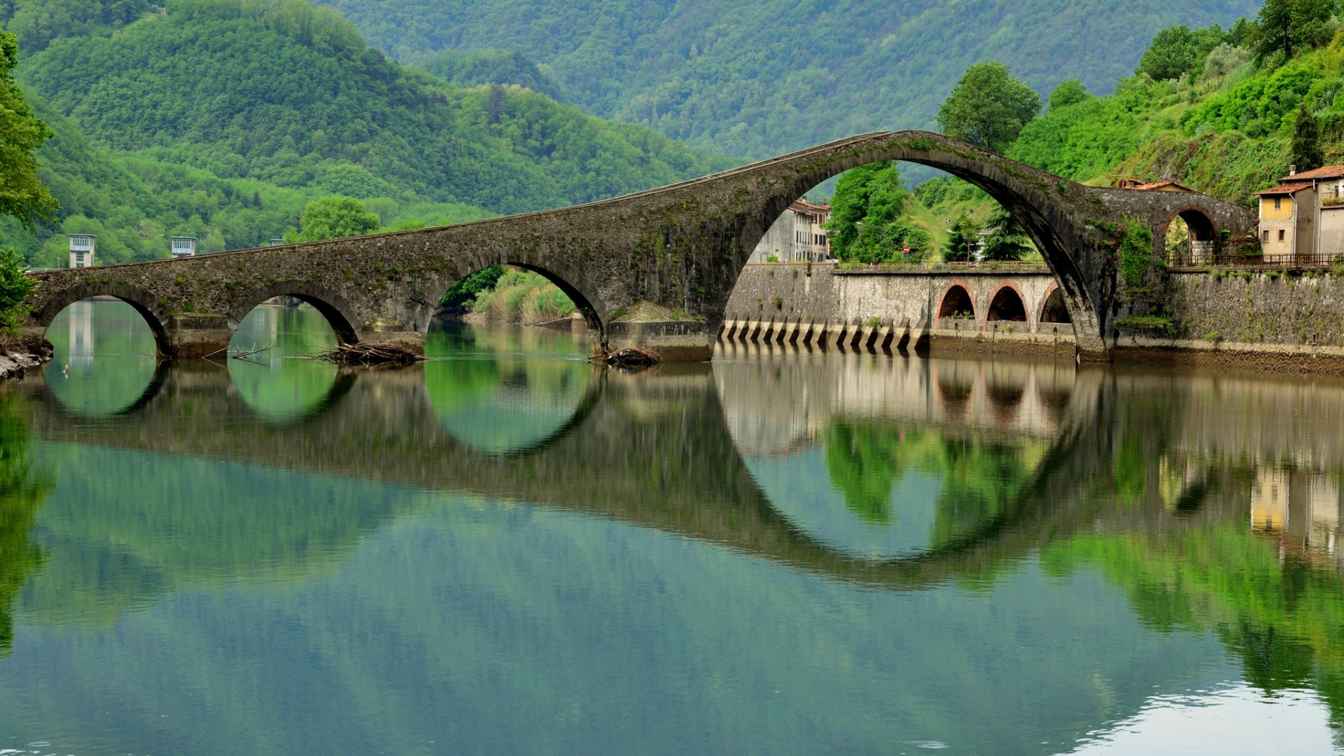 德尔蓬蒂，马达莱娜，意大利，桥梁，河道，美丽风景桌面壁纸