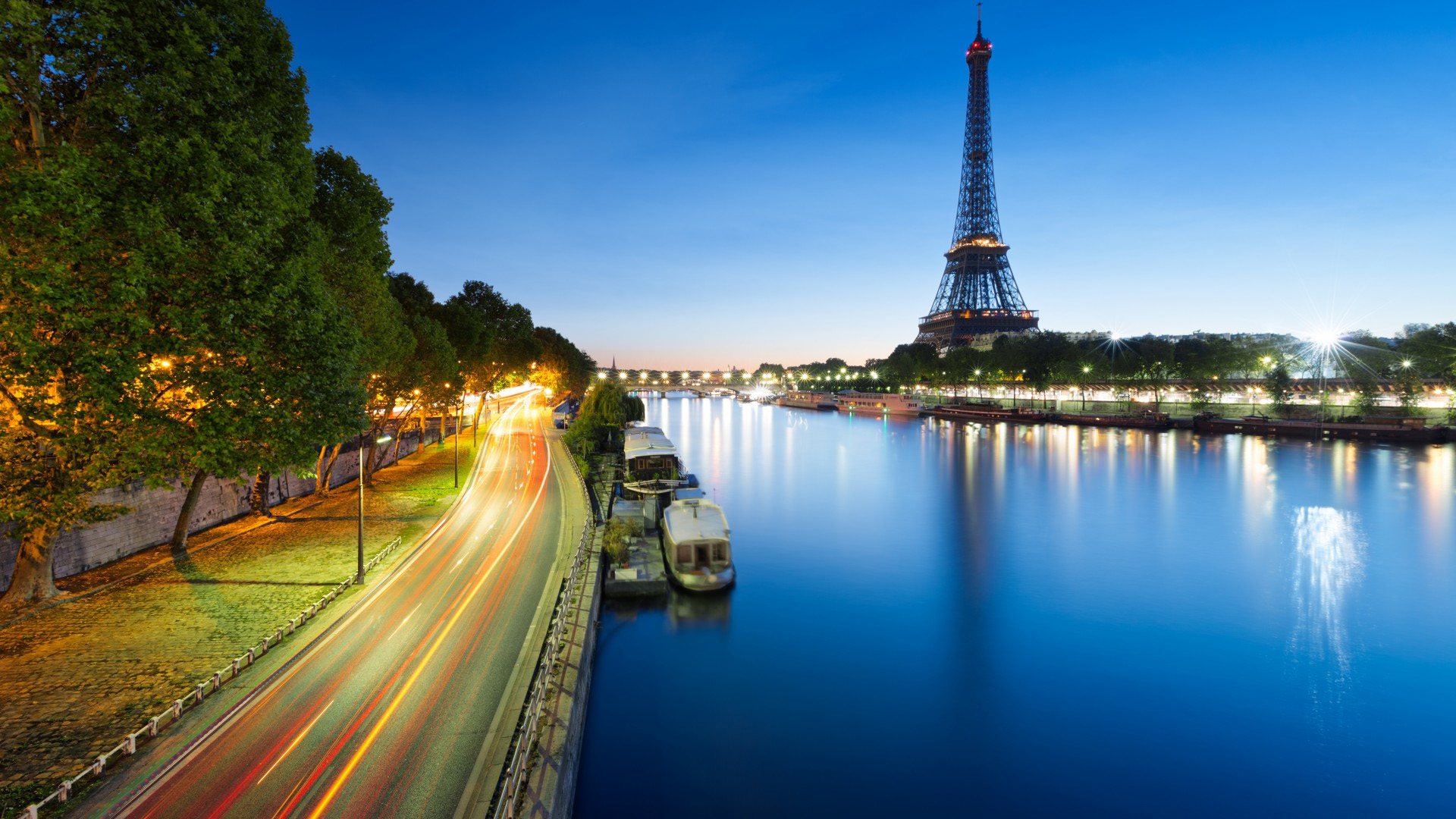 法国巴黎埃菲尔铁塔,宽屏城市风光桌面壁纸