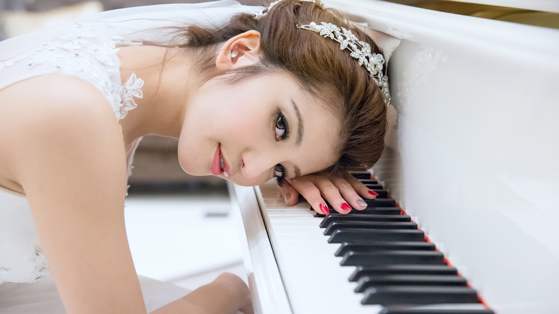 女孩，白色礼服，钢琴，音乐，唯美，美女壁纸