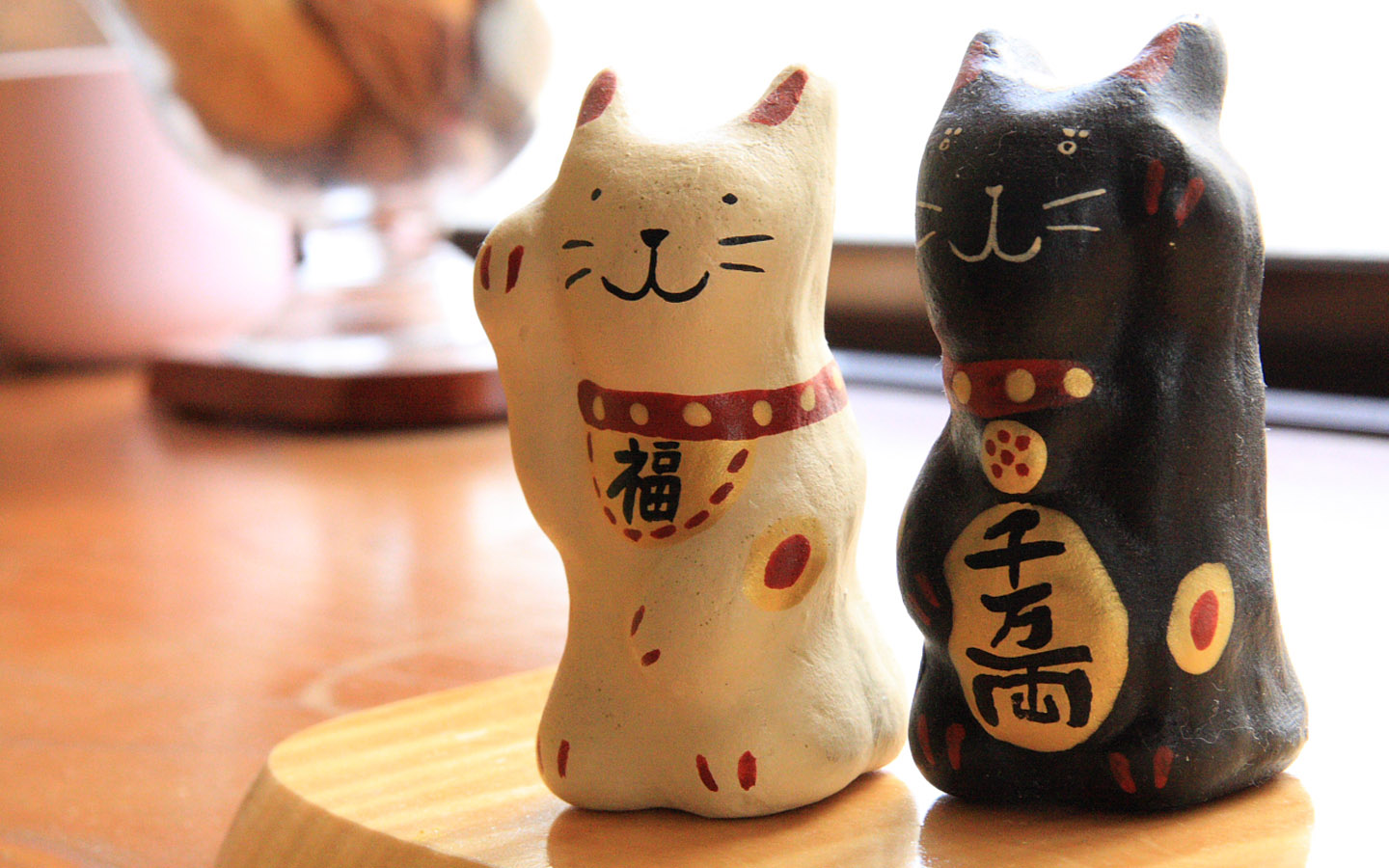可爱日式招财猫桌面壁纸