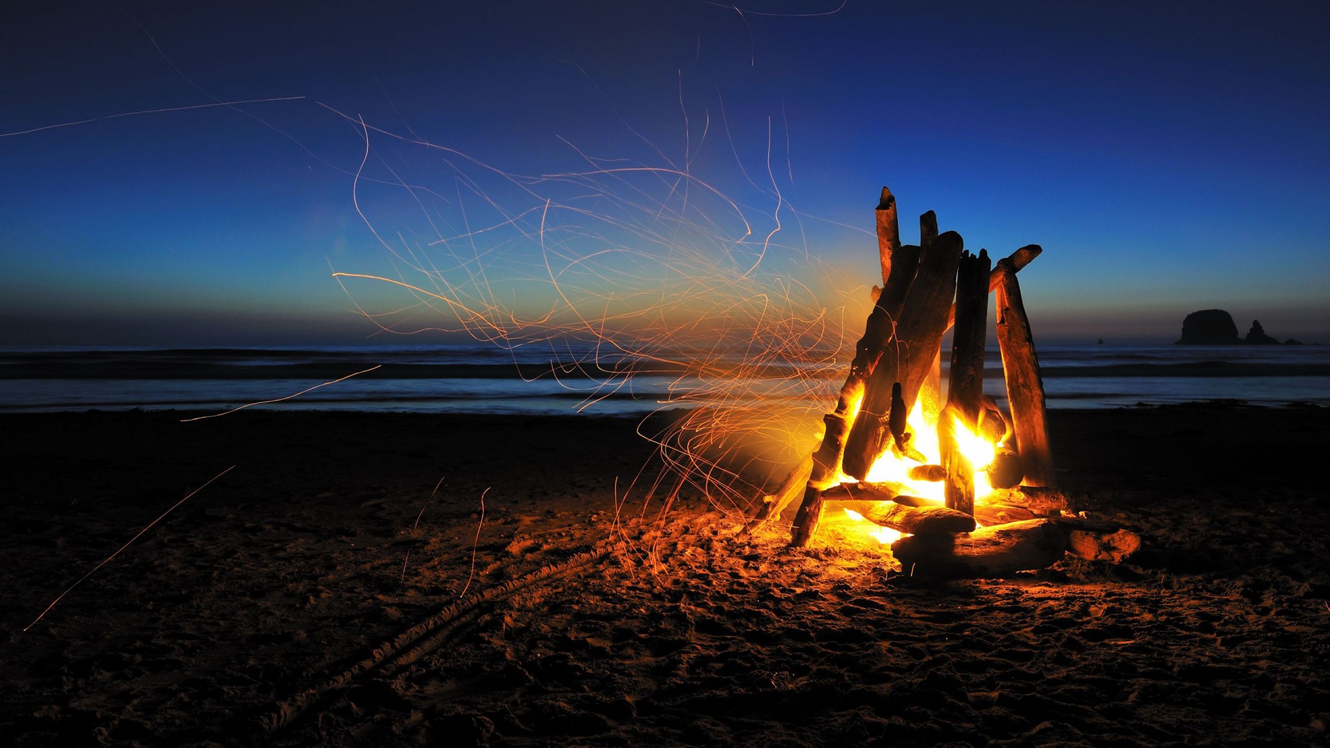 自然,海滩,篝火,2014新年风景桌面壁纸