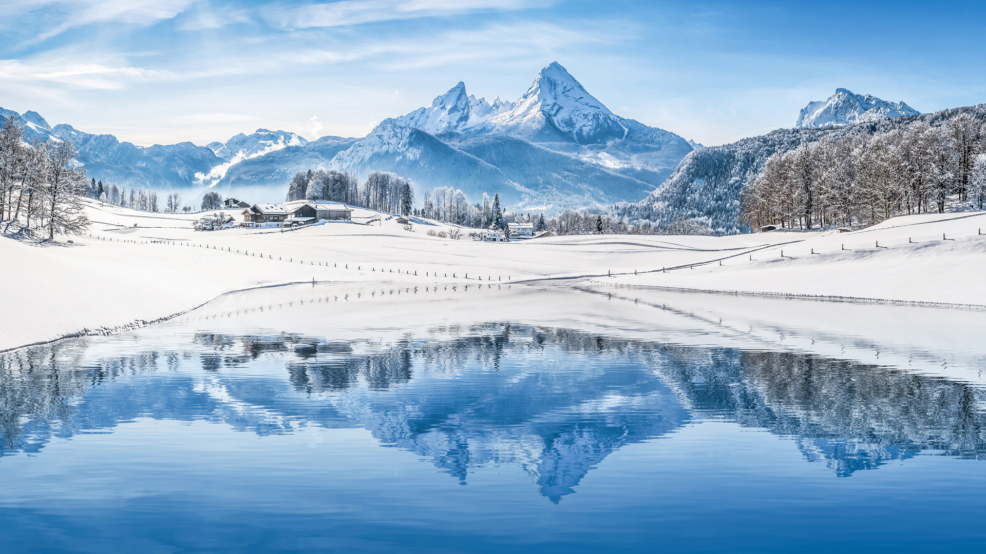 冬季巴伐利亚阿尔卑斯山脉雪景壁纸