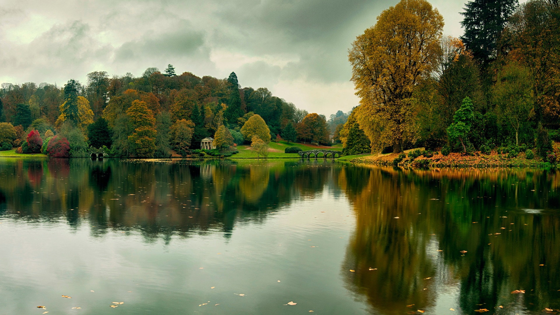 河流，树木，倒映，秋季风景图片，自然美景桌面壁纸
