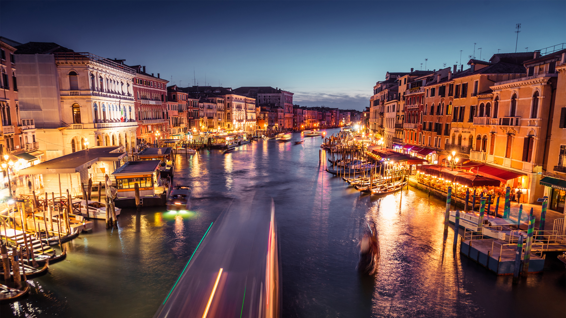 威尼斯大运河夜景2k壁纸