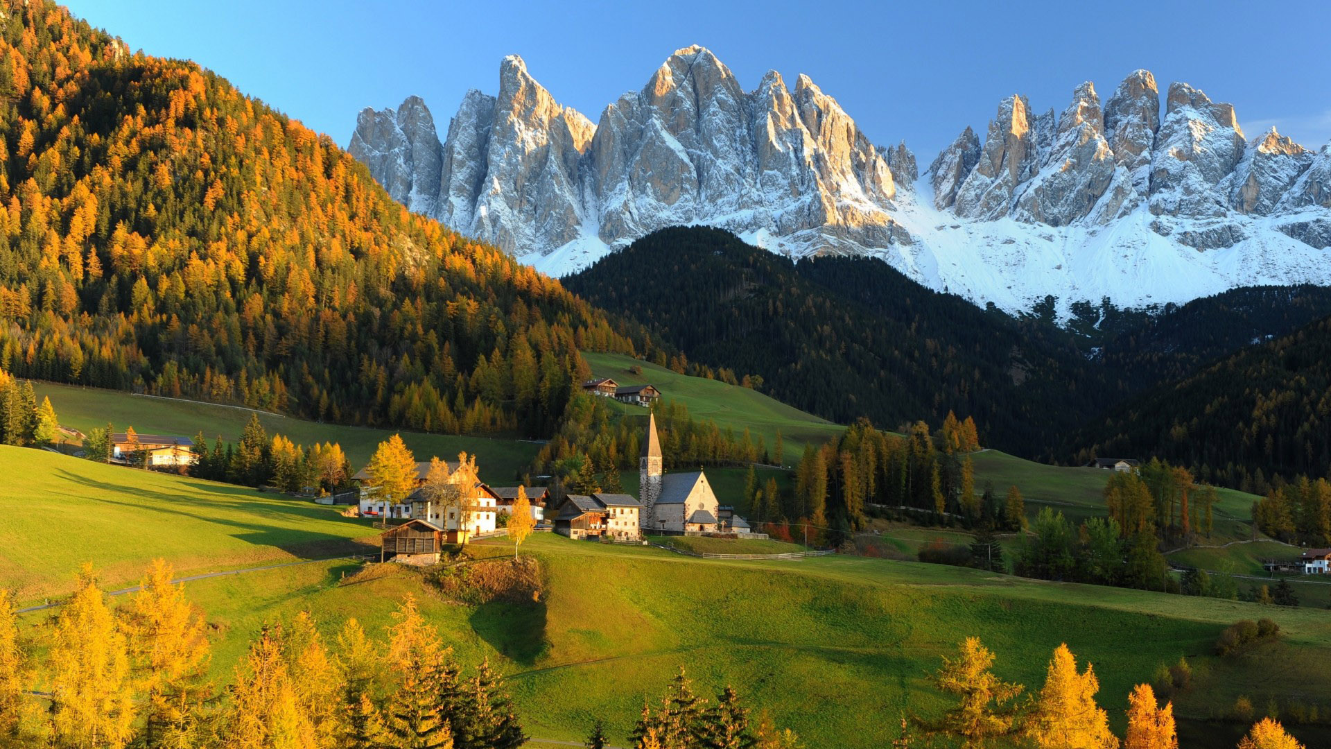 瑞士,阿尔卑斯山,宁静美丽的村庄风景桌面壁纸