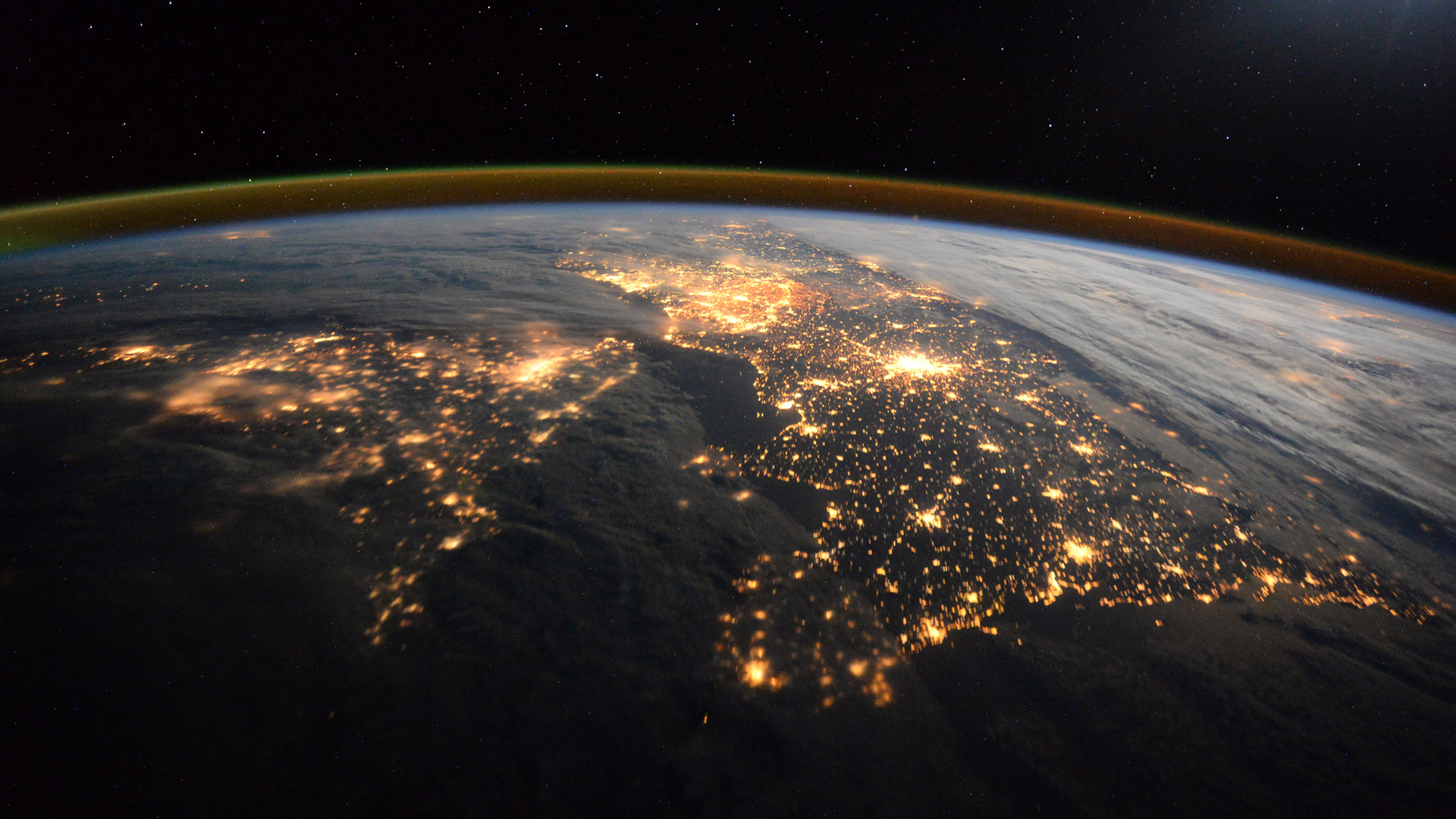 从国际空间站拍摄的地球图片高清壁纸