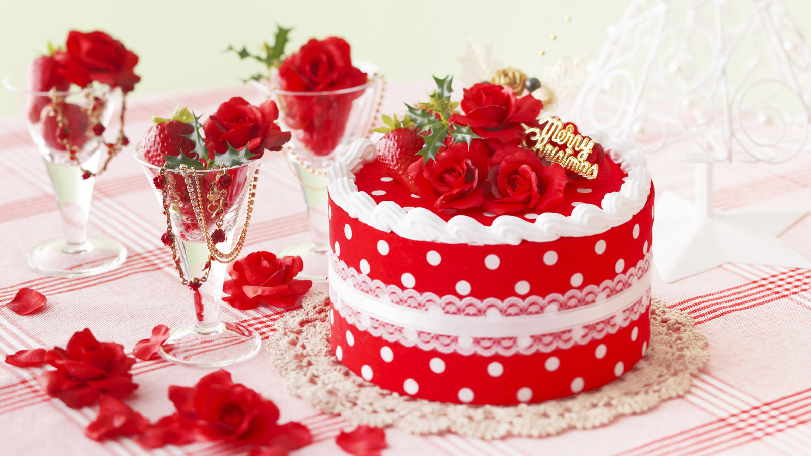 玫瑰花蛋糕桌面壁纸