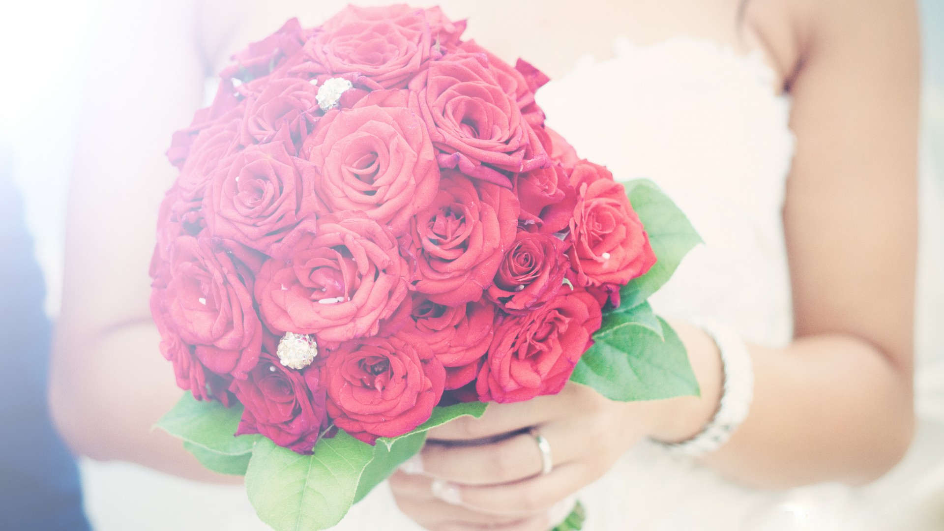 婚礼 鲜花 玫瑰 桌面壁纸