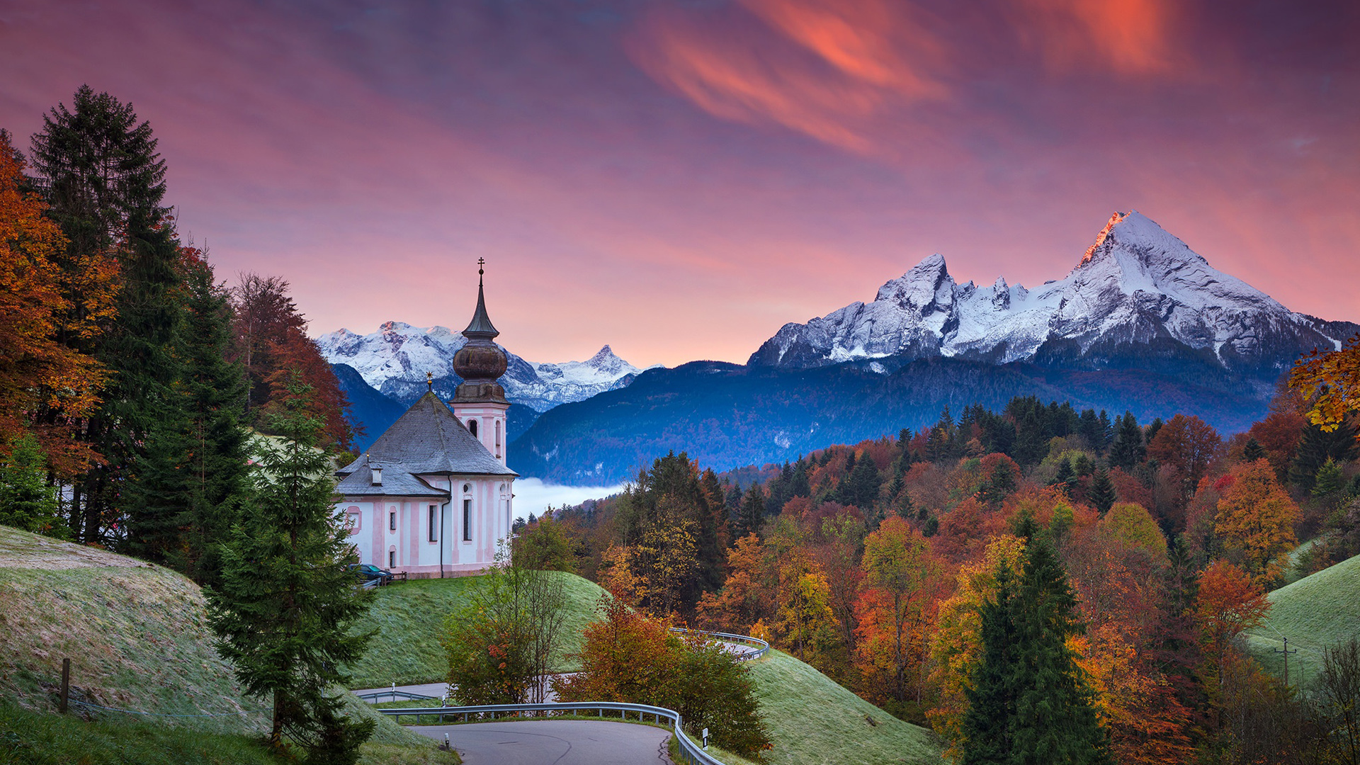 德国巴伐利亚阿尔卑斯山脉,树木,教堂,秋天风景壁纸