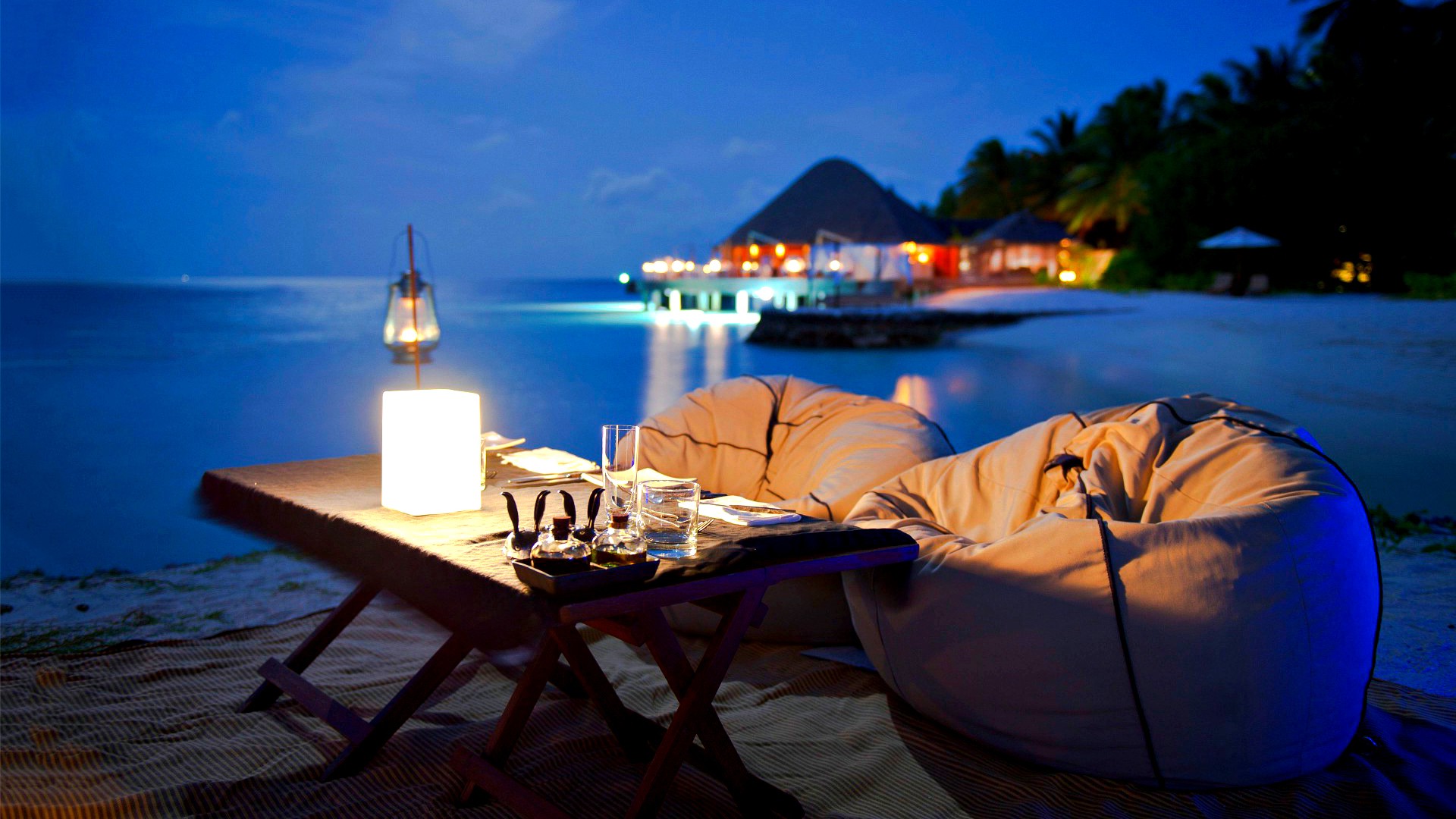 晚上，海滩，晚餐，夜晚，浪漫美景，风景桌面壁纸