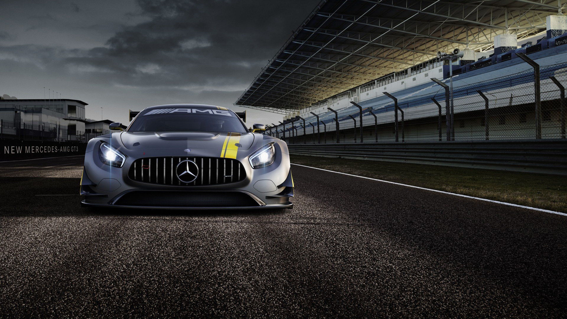 2015款奔驰AMG GT3，炫酷写真壁纸免费下载，打造专属桌面风格