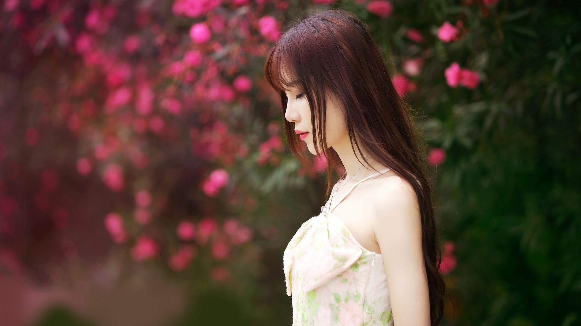 绚美夏花，女孩，意境，唯美，美女闭眼，桌面壁纸