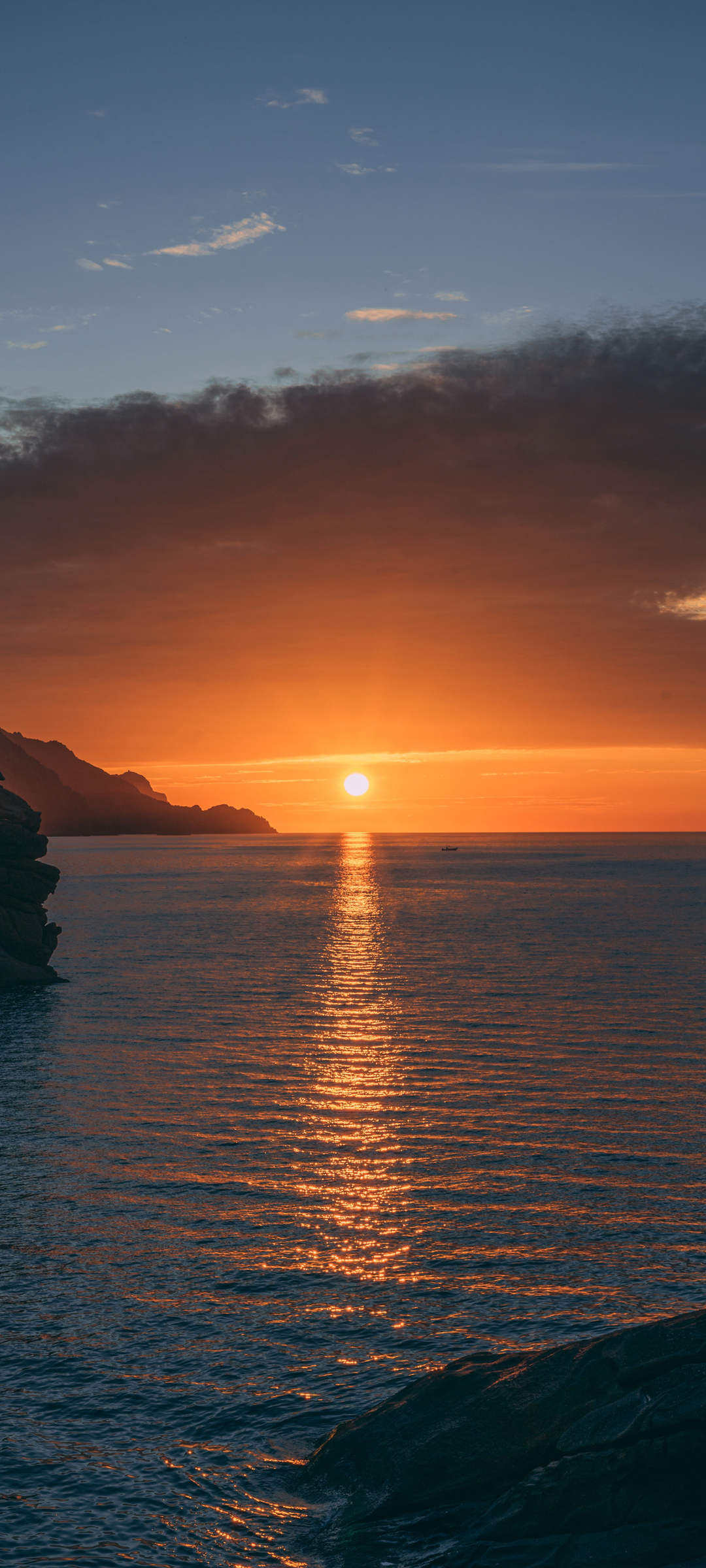 海边黄昏夕阳风景手机壁纸图片