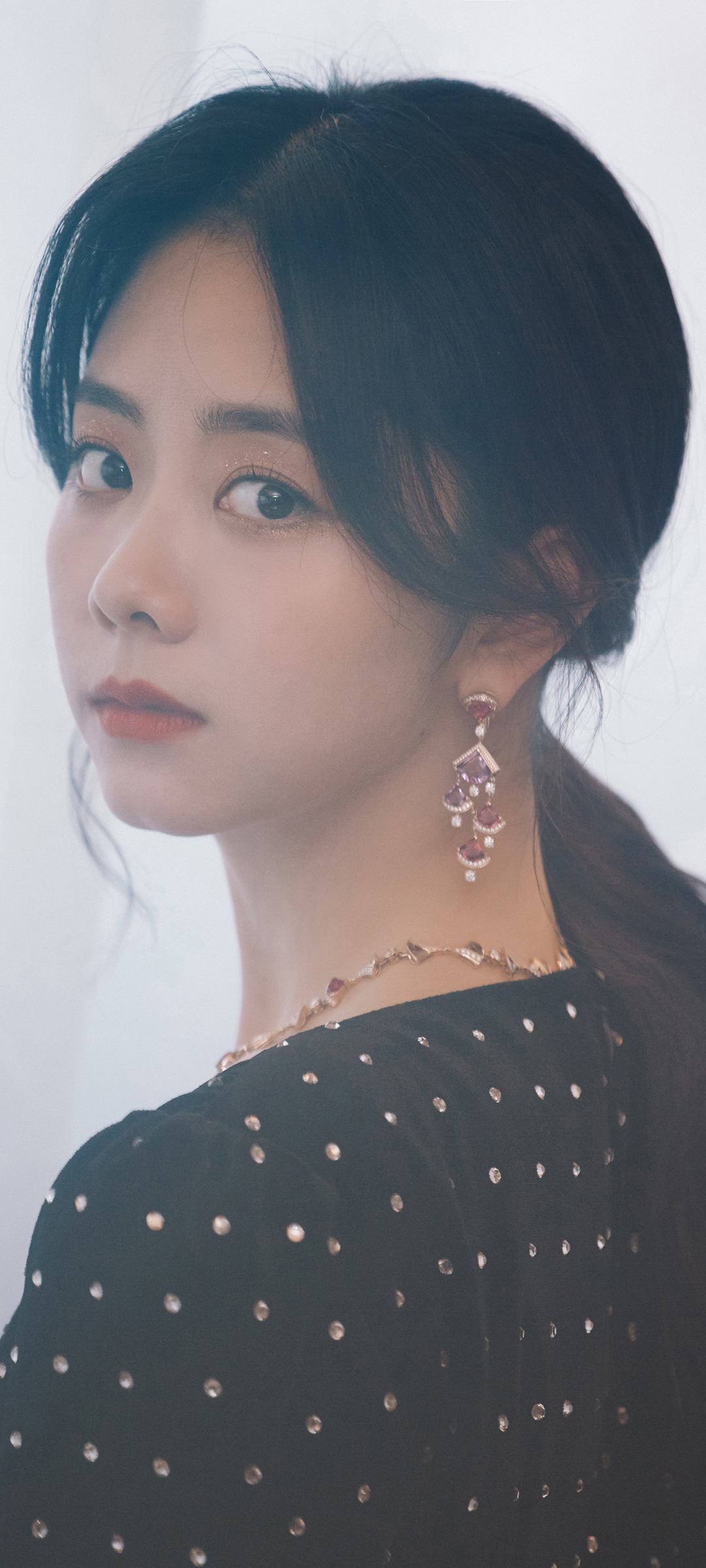 谭松韵 回头 美女手机图片