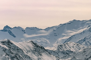 山脉 雪地 山峰 森林 4k壁纸 3840x2160