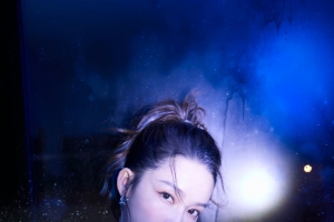 李沁 梦幻背影 4k超高清手机壁纸【2160x3840】