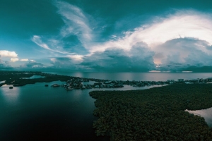 海洋 岛屿 鸟瞰图 树木 地平线 日落 4k壁纸 3840x2160