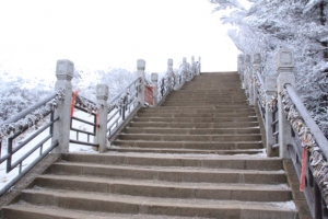 峨眉雪景