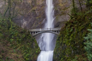 景观 瀑布 桥梁 悬崖 自然 4k壁纸 3840x2160