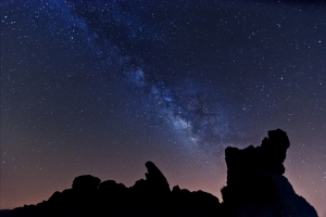 夜晚 空间星星 银河系 星空 4K壁纸