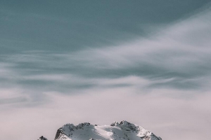 阴天背景图片