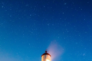 夜晚 灯塔 星空图片