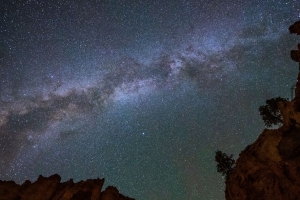 峡谷 岩石 星星 夜晚 天空 4k壁纸 3840x2160