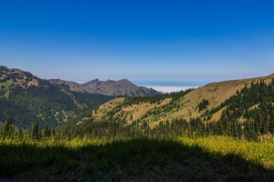 山脉 山谷 丘陵 树木 风景 4k壁纸 3840x2160