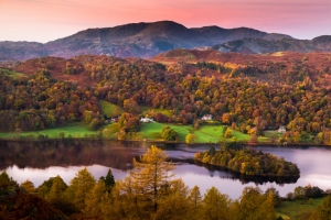 英格兰湖区小镇格拉斯米尔坎布里亚湖区秋天风景4K壁纸3840x2160