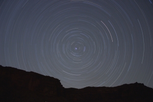 夜晚 星轨 5K风景壁纸