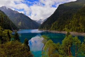 四川岷山九寨沟自然风景4K高清壁纸图片