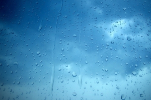 雨天玻璃外的风景