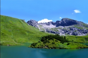 阿尔山 高山 湖6k壁纸