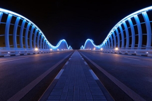 夜晚马路蓝色灯光背景图片素材