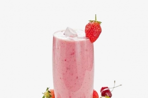 玻璃杯草莓樱桃奶昔实物免扣矢量图