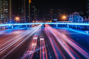 城市车流夜景慢门拍摄图片