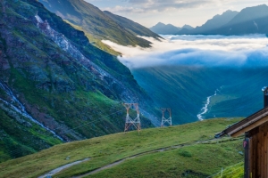 奥地利山谷日出风景3440x1440壁纸