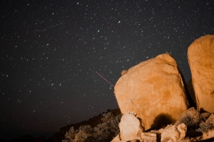 石头 岩石 星星 星空 夜间 4k壁纸 3840x2160