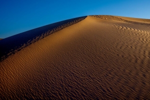 山 沙 沙漠 浮雕 4k壁纸 3840x2160