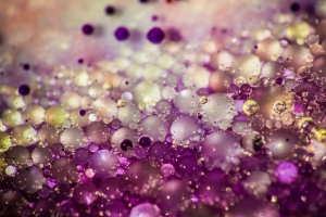 液体 油 气泡 宏观 紫色 4k壁纸 3840x2160