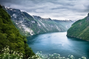 山川河流背景图