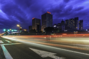 夜晚马路街道