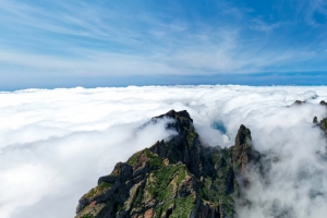 山顶 高山 云海 天空 风景3440x1440带鱼屏壁纸